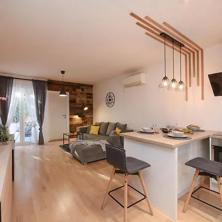 L&r Luxury Apartment- Free Parking זאדאר
