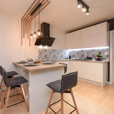 L&r Luxury Apartment- Free Parking זאדאר