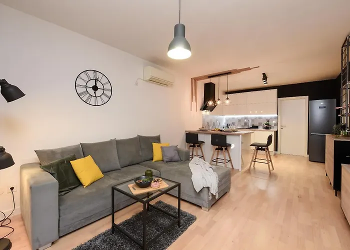 L&r Luxury Apartment- Free Parking Appartement *