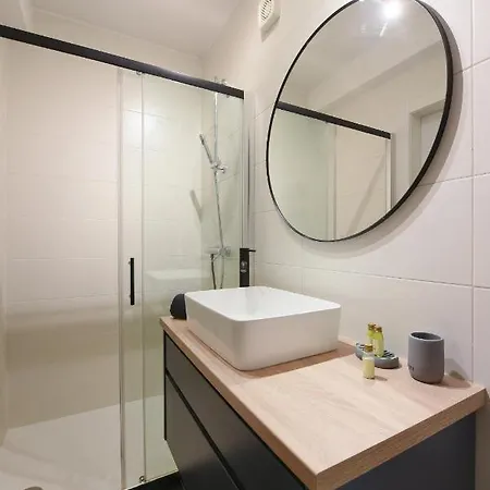 L&r Luxury Apartment- Free Parking アパート *