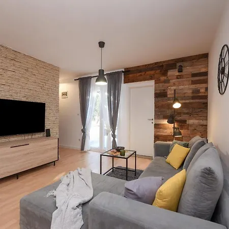 L&r Luxury Apartment- Free Parking ザダル