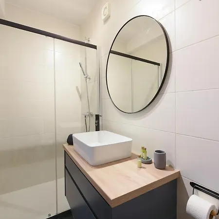 Apartment L&r Luxury Apartment- Free Parking *