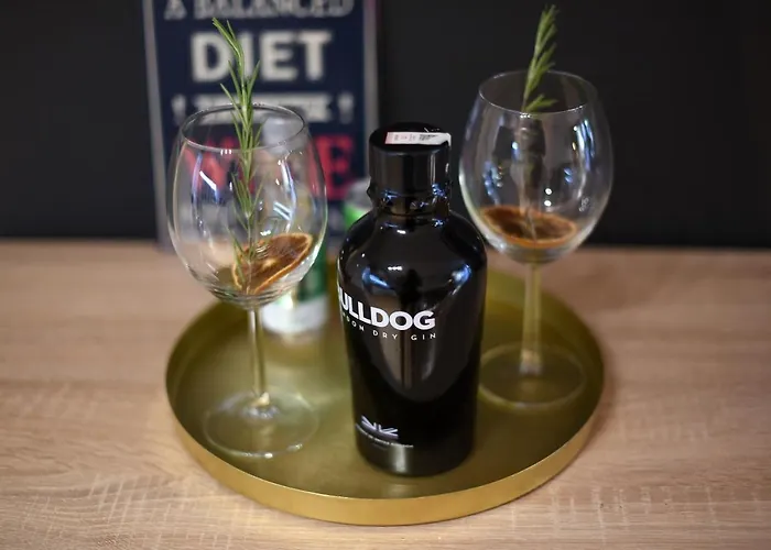 L&r Luxury Apartment- Free Parking Апартаменты *